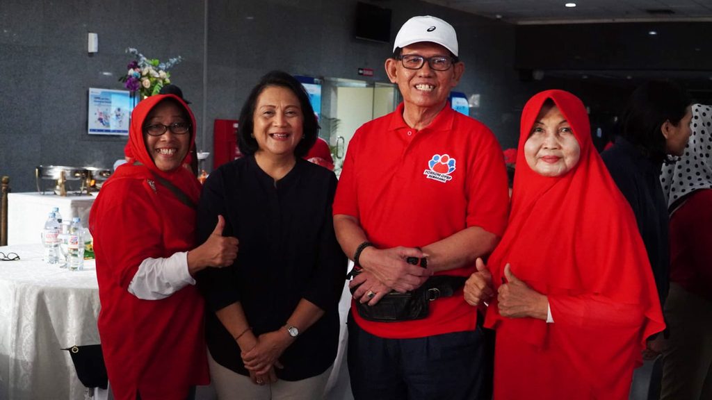 Semangat Bugar Para Pensiunan Bank Pemerintah di Jalan Sehat Bank Indonesia Semarang