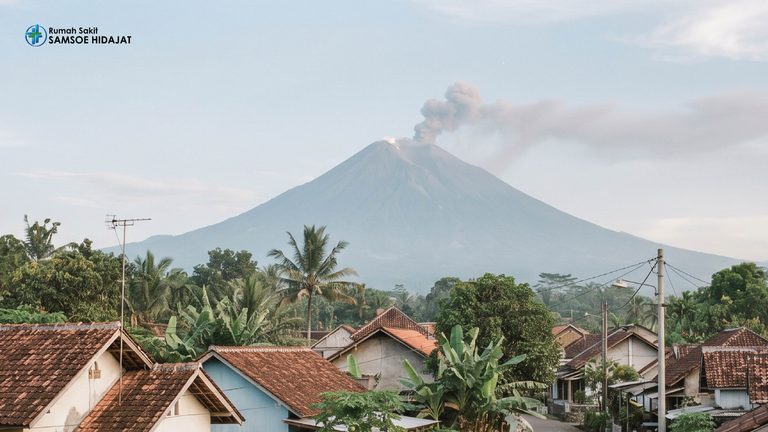 Abu Vulkanik dan Dampaknya bagi Kesehatan: Panduan Lengkap Pencegahan dan Penanganan