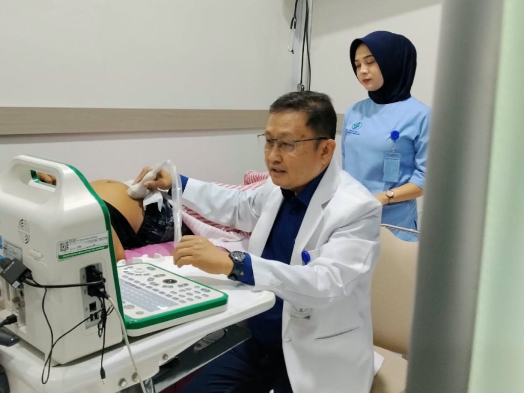 Health Talk dan USG Gratis di Puskesmas Krobokan Semarang Bersama Dokter Spesialis Kebidanan dan Kandungan